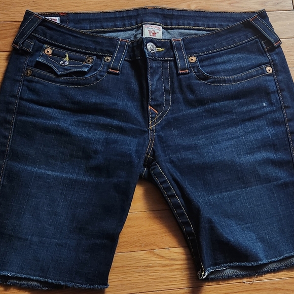 TRUE RELIGION SHORTS JULIE SIZE 32 LOW RISE SUPER CUTE CUTOFF STYLED - Picture 8 of 15